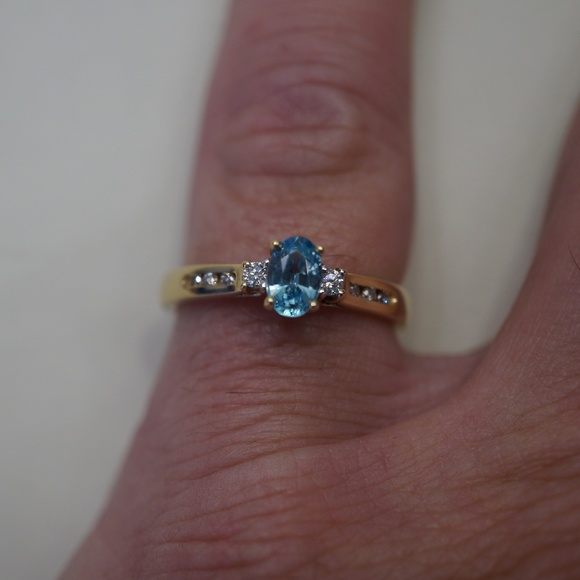 14KY Gold Genuine Aquamarine & Diamond Ring - Picture 8 of 8